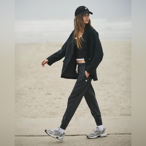 Vuori Performance Jogger - Picture 1 of 5